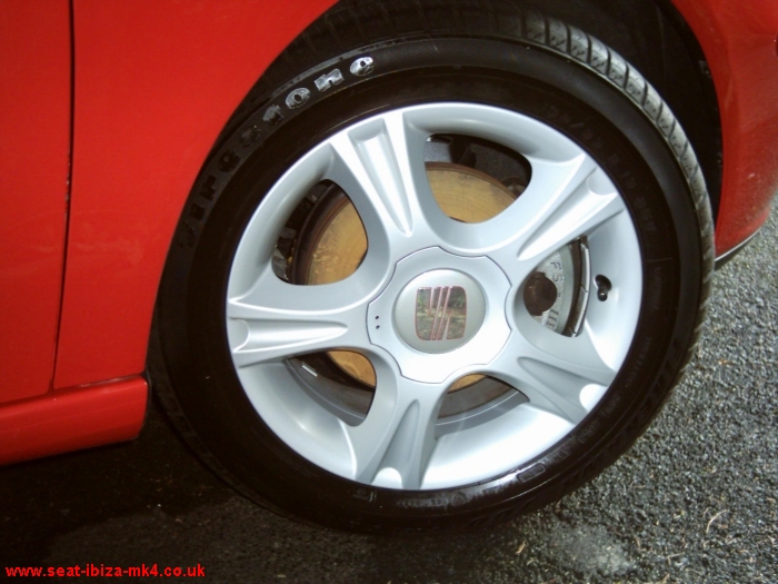 Photo of red Seat Ibiza 1.2 12v SX - alloy wheel