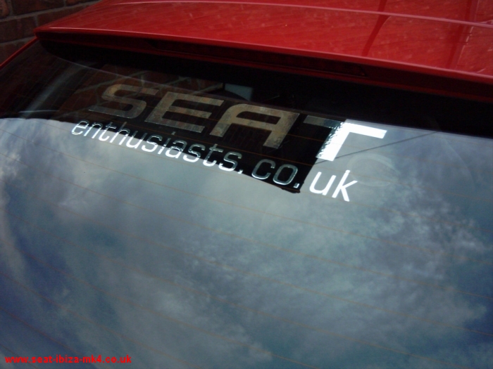 Photo of red Seat Ibiza 1.2 12v SX - rear window