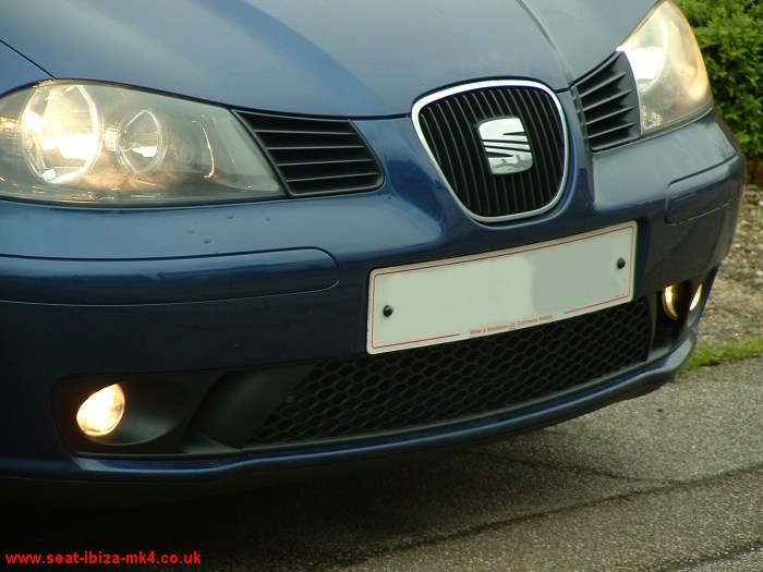 A closeup of Andy's Ibiza TDI Sport fitted with an Ibiza Cupra front bumper.