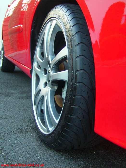 Photo of Seat Ibiza Sport TDI in Red